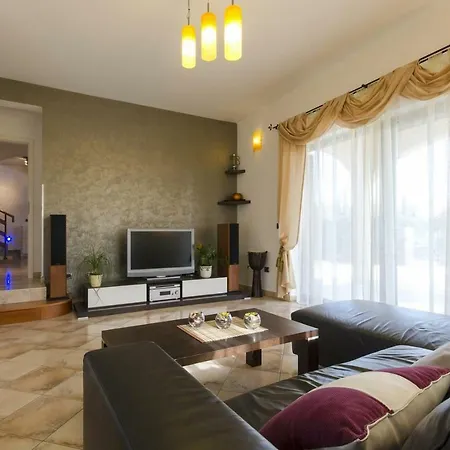 Villa Rose