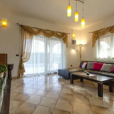 Rose Villa