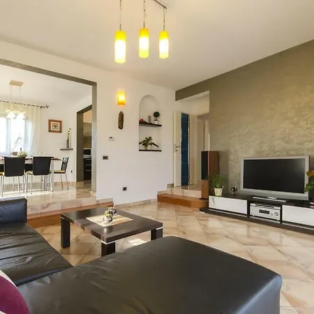 Villa Rose
